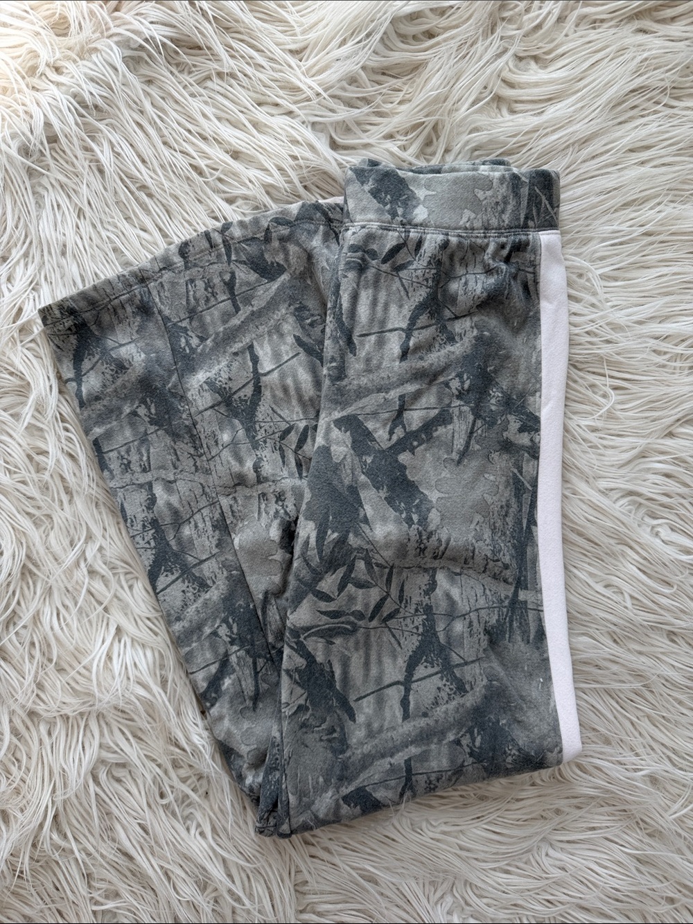 Women’s Camo Set - Picture 6 of 9